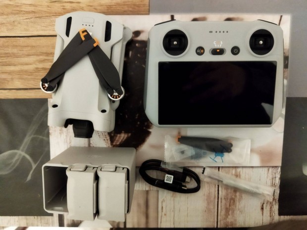 DJI Mini 3 Pro Fly More Combo + Rc