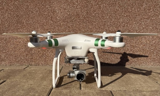 DJI Phantom 3 Standard drón