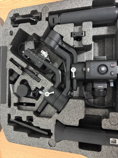 DJI Ronin SC stabiliztor focus motorral 2db akkumltorral