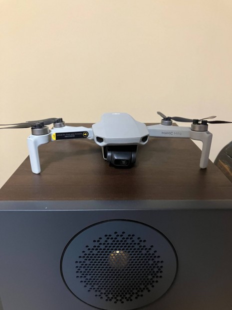 DJI mini, 2 db akksival