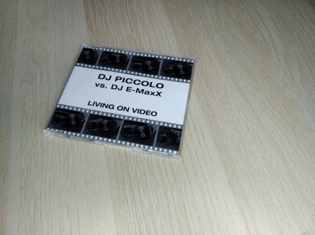 DJ Piccolo Vs. DJ E-Maxx - Living On Video / Maxi CD