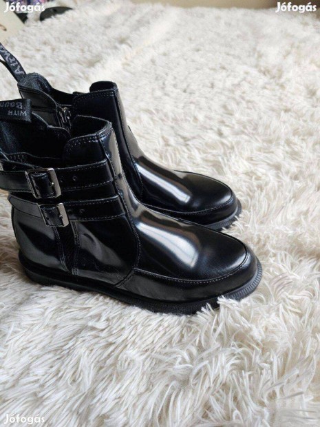 DR Martens Flora bakancs j 37 es mret doboz nlkl