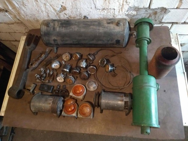 DT 28 hasznlt alkatrszek