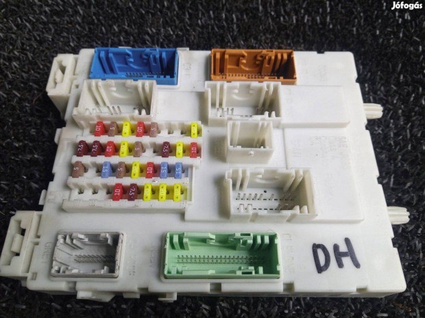 DV6T-14A073-DH Ford focus MK3 biztostktbla