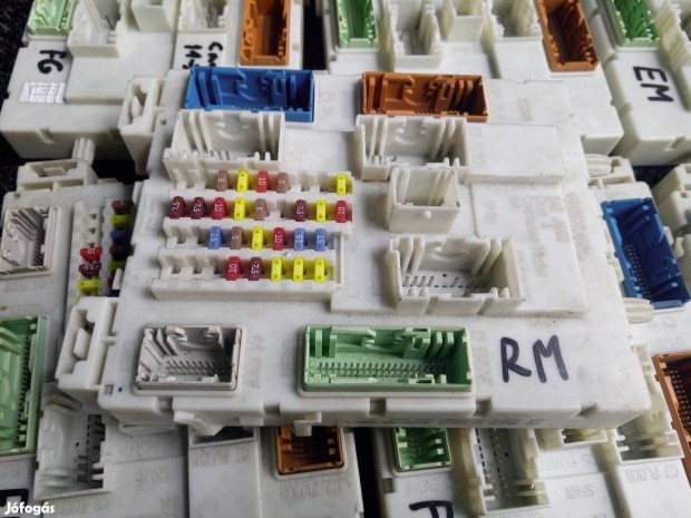 DV6T-14A073-RM Ford focus MK3 biztostktbla