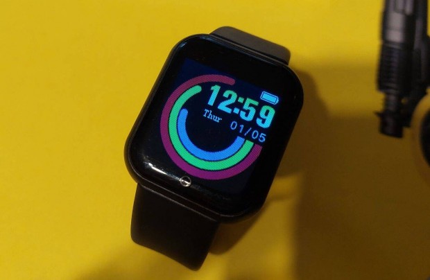 D 20 okosra, smartwatch, lpsszmllval, vrnyomsmrssel,