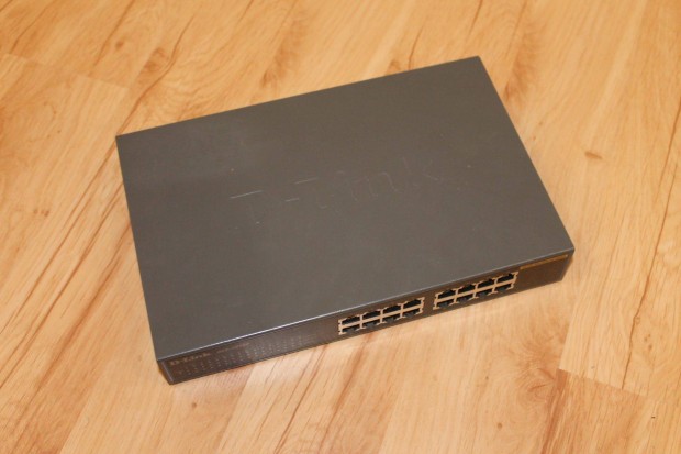 D-Link DES-1016D 16-Port 10/100 Fast Ethernet Switch