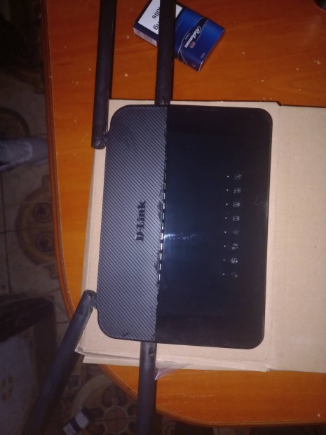 D-Link DIR-842 kétsávos AC1200 vezeték nélküli router, 4 port