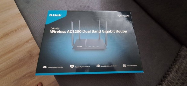 D-Link Xtreme N DIR-825 router