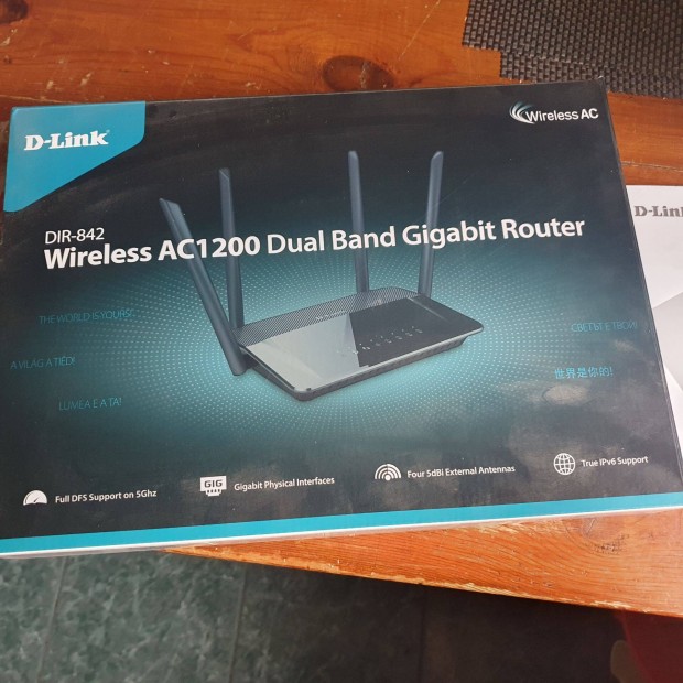 D-Link j AC1200 gigabites WiFi-router. Dual-Band elad