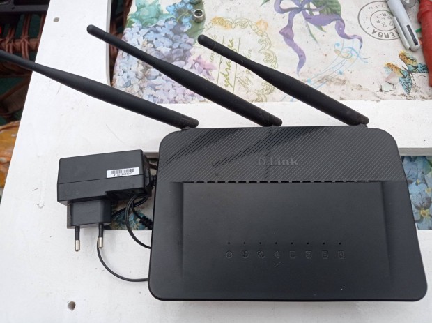 D-link Dir-809 3 antenns wifi router