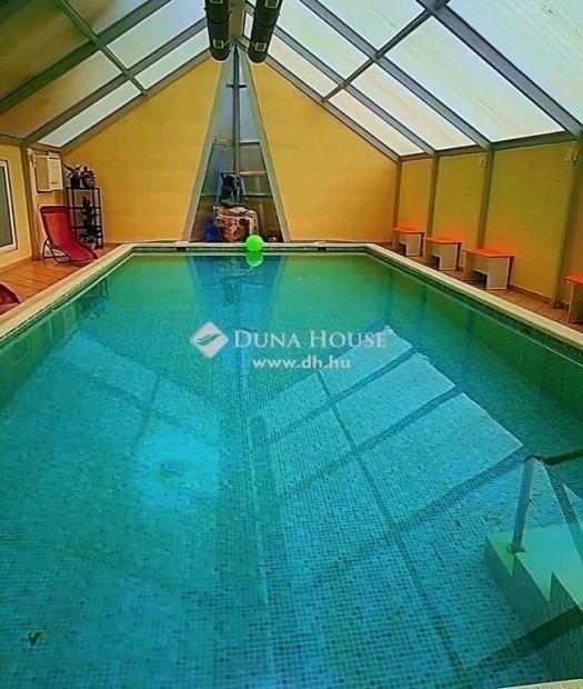 Dabasi elad� 400 nm-es h�z