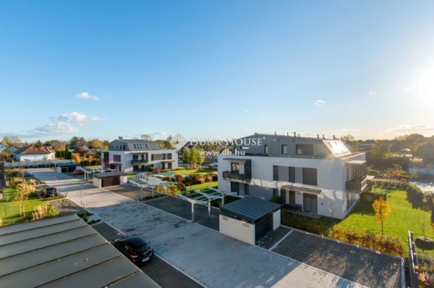 Dabasi elad� 57 nm-es lak�s