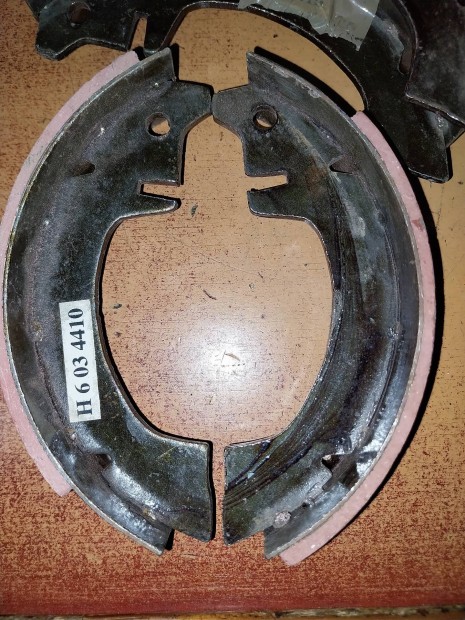 Dacia 1300-1310 Hátsó Fékpofa garnitúra