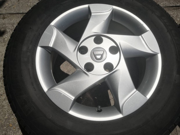 Dacia 16-os gyári alukerék 5x114,3-as