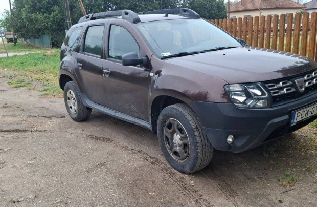 Dacia Daster elad