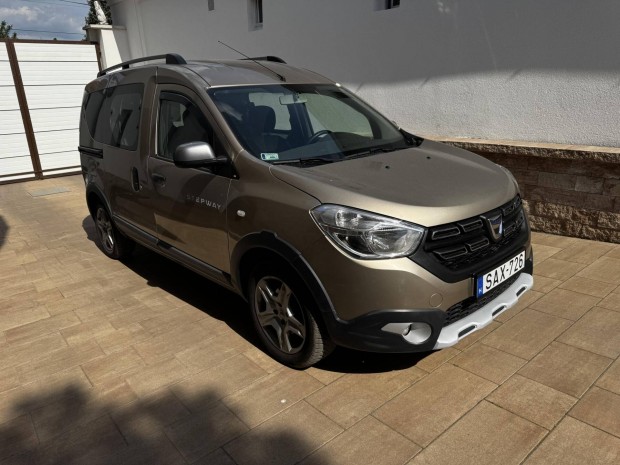Dacia Dokker 1.3 TCe Stepway S&S Végig Szakszer...