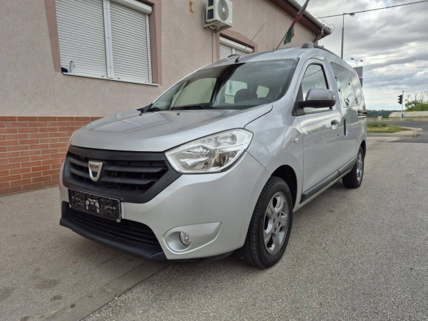 Dacia Dokker 1.5 dCi Celebration Sérmentes/vez....
