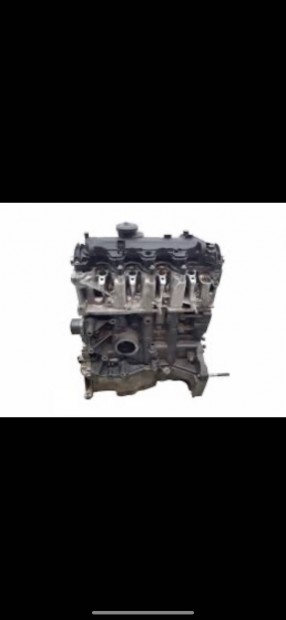 Dacia Dokker 1.6 16v H4MD738 motor blokk hengerfej