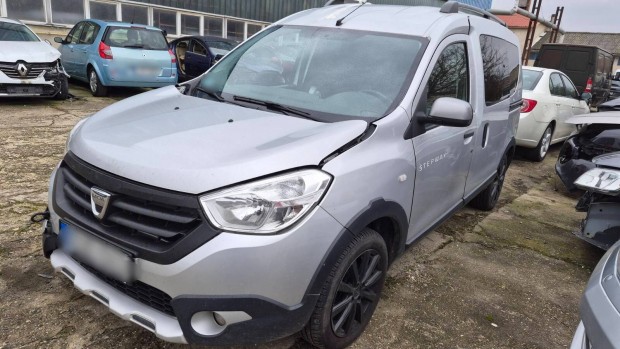 Dacia Dokker Stepway L�kh�r�t� Els�