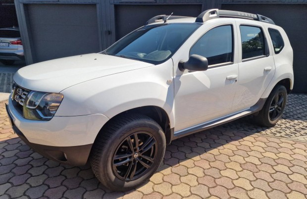 Dacia Duster 1.6 Access Klíma. RADAR. Lakkfeket...