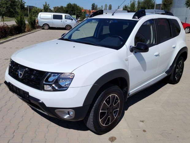 Dacia Duster 1.6 Blackstorm Sérülésmentes!