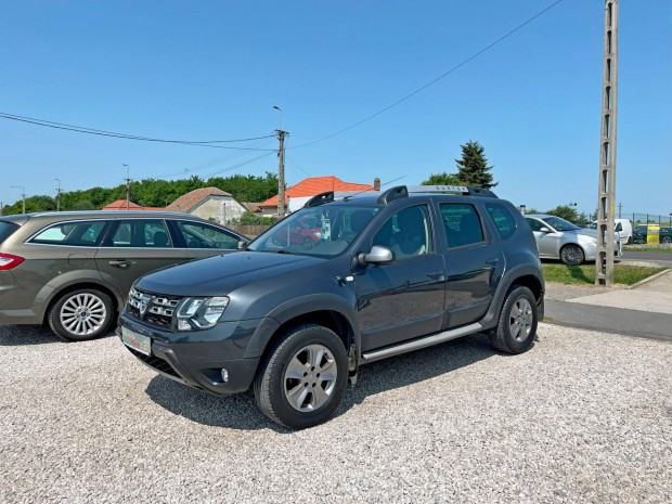 Dacia Duster 1.6 Outdoor Navigáció.Tempomat.Par...