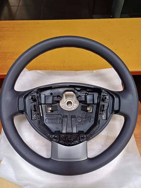 Dacia Duster 1 gyári kormány