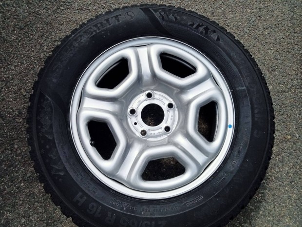 Dacia Duster 215/65R16 szerelt tlikerk lemezfelnin vadi j 240 000 F