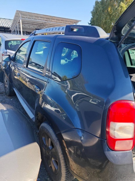Dacia Duster 4x4 1.5 diesel 2016 Teljes aut alkatrszekre
