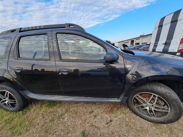 Dacia Duster I. Facelift 2015 1.5 Dci diesel, jobb első ajtó komplet