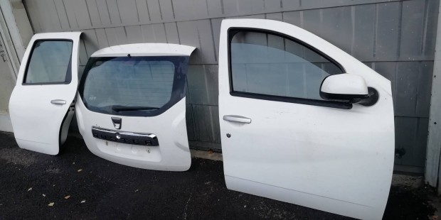 Dacia Duster I ajt oldal ajt csomagtr ajt szp llapotban