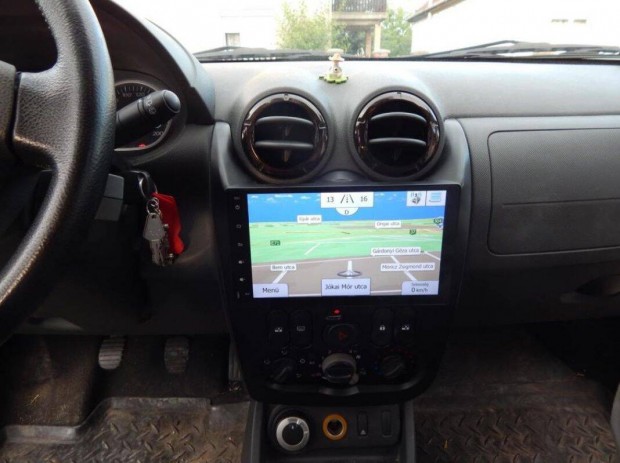 Dacia Duster Logan Android Multimédia GPS Rádió Tolatókamerával