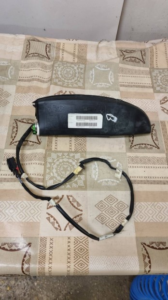 Dacia Duster Logan Sandero Bal Oldallgzsk 8200724241B