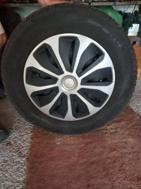 Dácia Duster Téli gumi szett Gyári állapotban