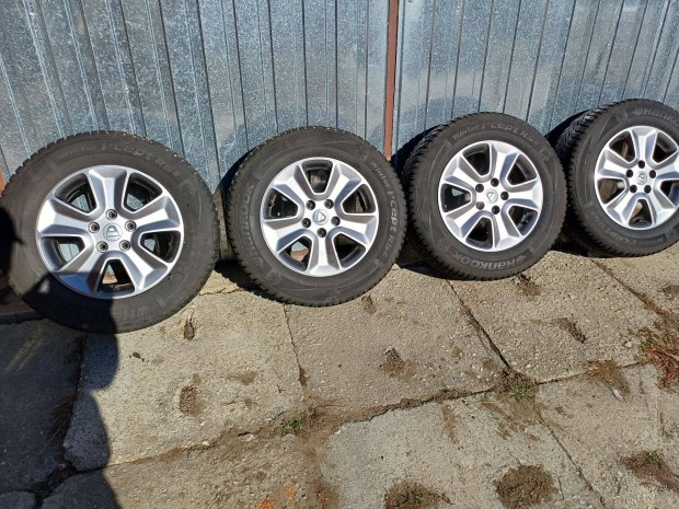 Dacia Duster Tli kerk szett Hankook 215 65 R 16