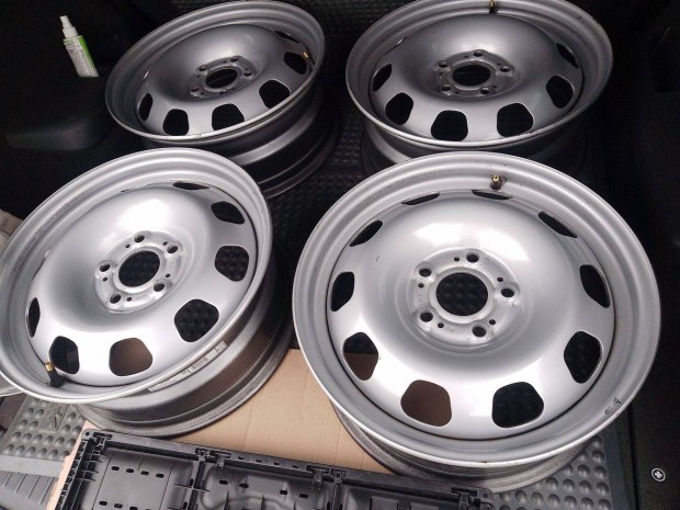 Dacia Duster felnik, 5x114,3, R16