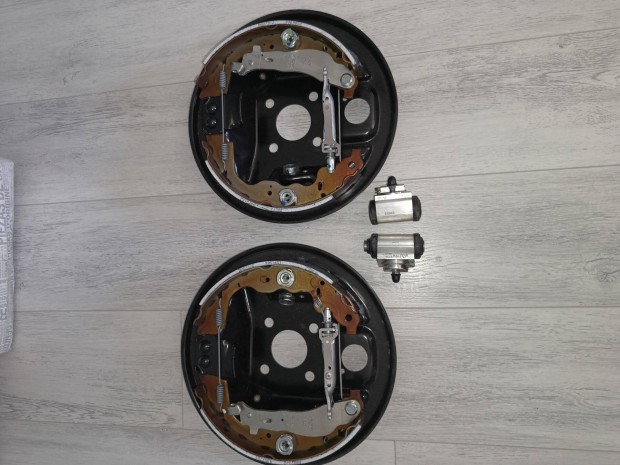 Dacia Duster h�ts� f�k k�szlet.