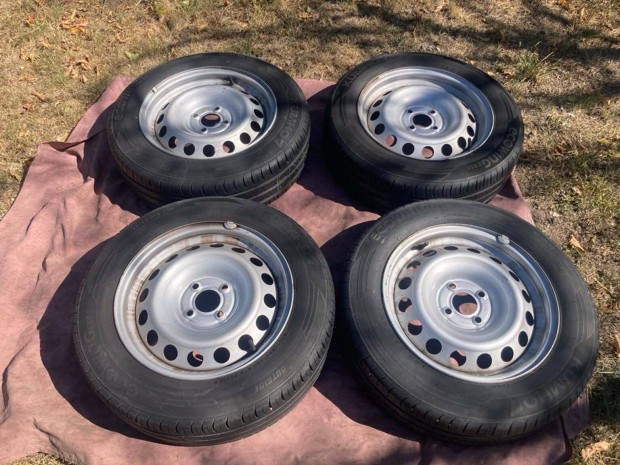 Dacia Duster kerekek 185/65 R15 gumikkal