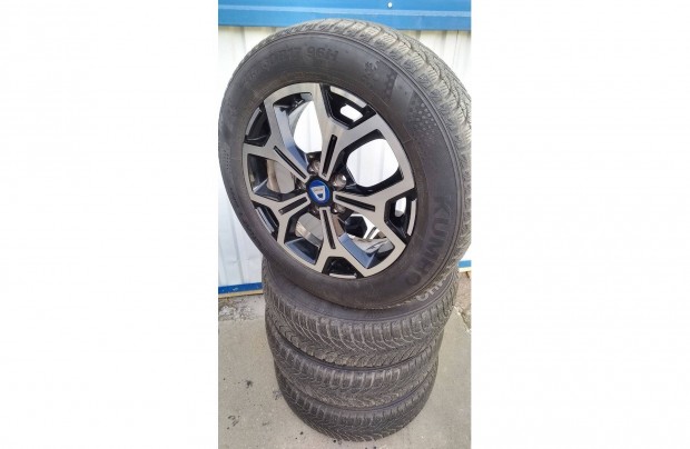 Dacia Duster télikerék garnitúra, 5x114,3, R17, 215/60