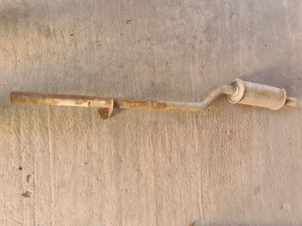 Dacia Kipufog� K�z�p