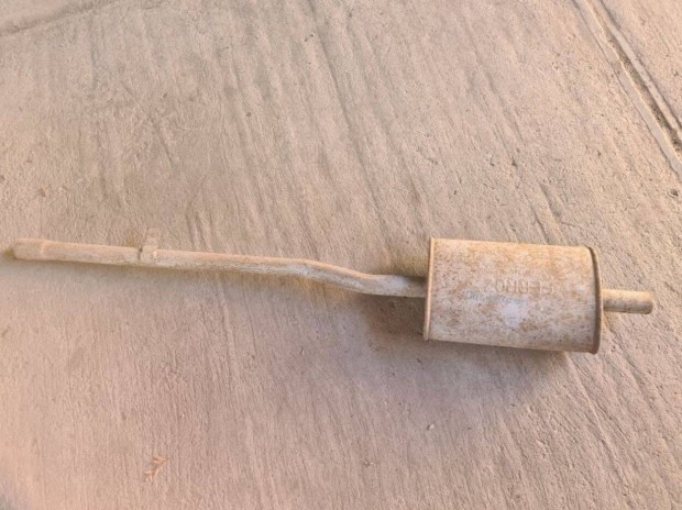 Dacia Kipufog� K�z�p