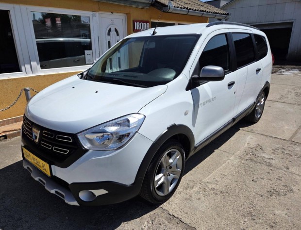 Dacia Lodgy 1.5 Blue dCi Stepway (7 személyes )...