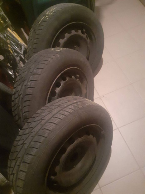 Dacia Lodgy aclfelni elad (3 db)