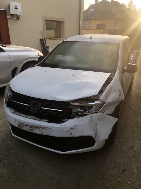 Dacia Logan II 2 sedan ajt� h�ts� s�rv�d� fut�m� feh�r !