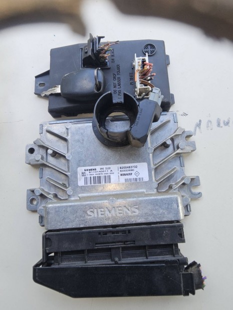 Dacia Logan Motorvezérlő komputer elektronika ecu 20000