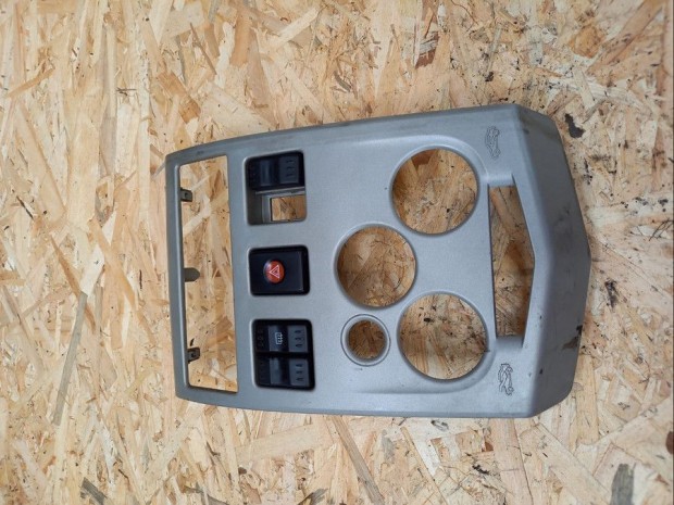 Dacia Logan (2004-2010) R�di� Keret