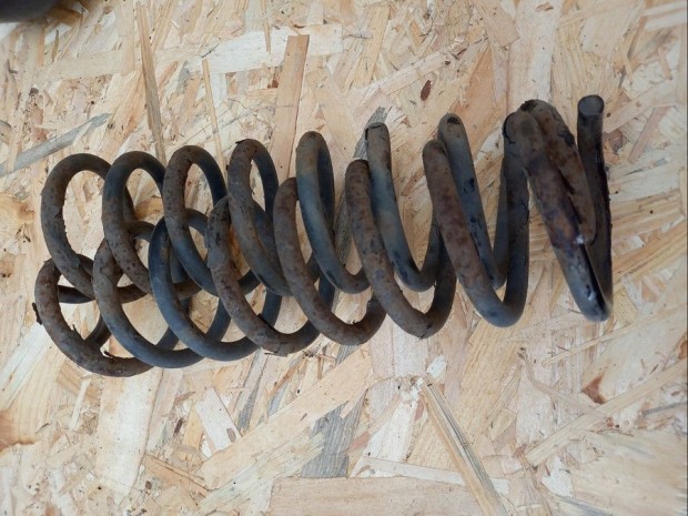 Dacia Logan (2004-2010)  H�ts� Rug�p�r