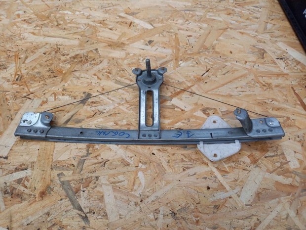 Dacia Logan (2004-2010)  Jobb Els� Ablakemel� Szerkezet  Mechanikus