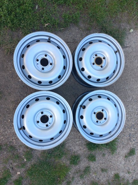 Dacia,Renault 4X100 15 colos acél felnik